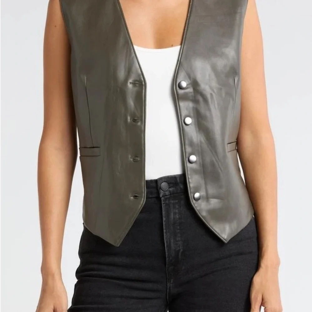 Wayf this vest